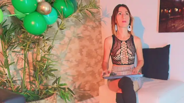 EmmaReyez online show from 03-15-25, 12:24