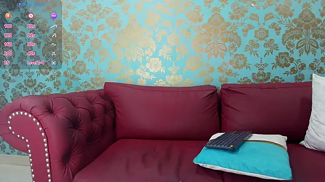 EmmaReyez online show from 09-17-25, 01:35