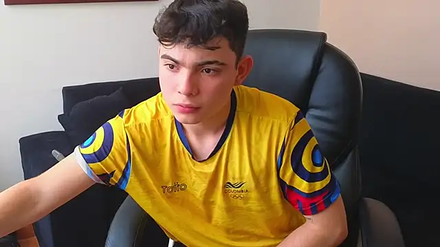 lukeboyce33 online show from 09-23-25, 04:43