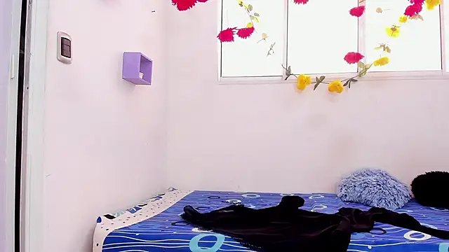 Snapshot of Mariana-ofc chatting on 03-14-25, 06:39 Mariana-ofc online show from 03-14-25, 06:39