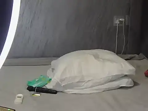 Hotytoty26 online show from 10-21-25, 04:57