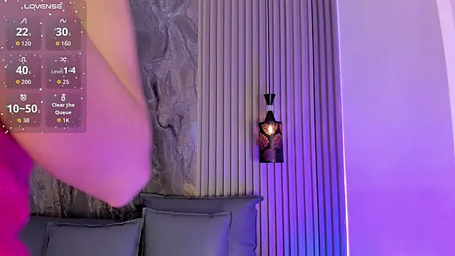 MiaScott5 online show from 09-10-25, 03:39