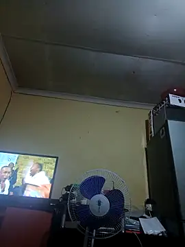 Snapshot of Mmoledi09 chatting on 11-20-25, 03:50 Mmoledi09 online show from 11-20-25, 03:50