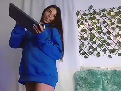 Snapshot of Jasmine_Tookens chatting on 03-22-25, 06:54 Jasmine Tookens online show from 03-22-25, 06:54