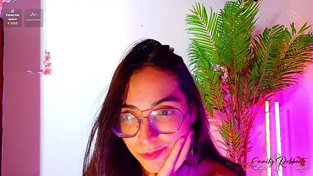 Emmi Roberts online show from 02-04-26, 03:23