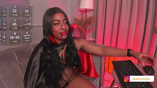 Kendallbleer online show from 10-16-25, 01:23