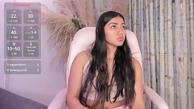 Snapshot of Quiinn_bx chatting on 03-18-25, 03:42 Quiinn bx online show from 03-18-25, 03:42