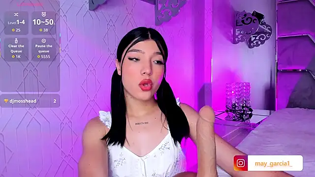 Snapshot of may_fox06 chatting on 10-08-25, 11:41 may fox06 online show from 10-08-25, 11:41