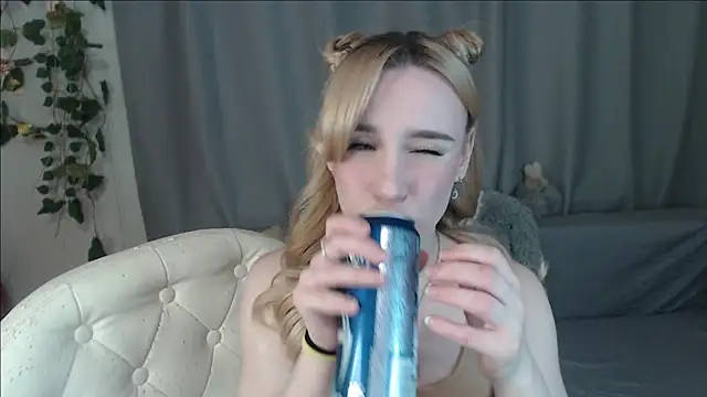 Mia  Kitty online show from 03-19-25, 03:09