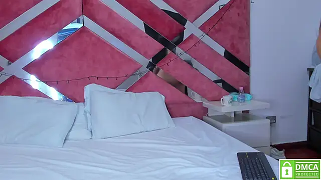 Hanna Evans   online show from 03-17-25, 07:13