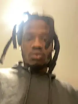 Snapshot of Sir-Tucker chatting on 03-21-25, 03:13 Sir-Tucker online show from 03-21-25, 03:13