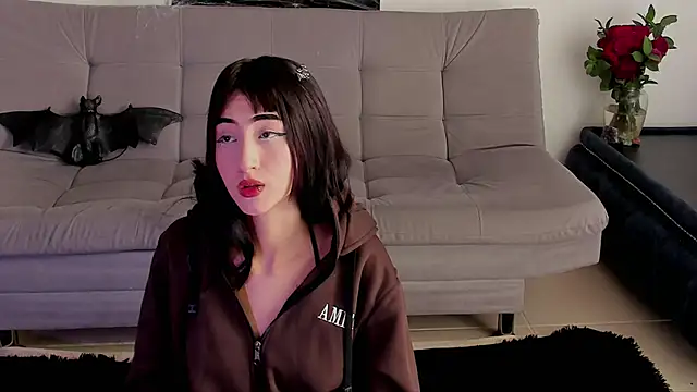 Snapshot of pauline_rouge chatting on 10-14-25, 03:13 pauline rouge online show from 10-14-25, 03:13