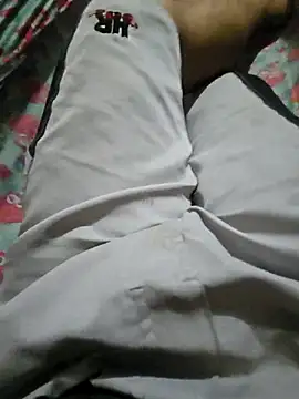 Snapshot of chrisss6674 chatting on 01-14-26, 05:57 chrisss6674 online show from 01-14-26, 05:57