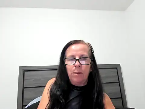 Snapshot of peachgoddess chatting on 09-10-25, 02:33 peachgoddess online show from 09-10-25, 02:33