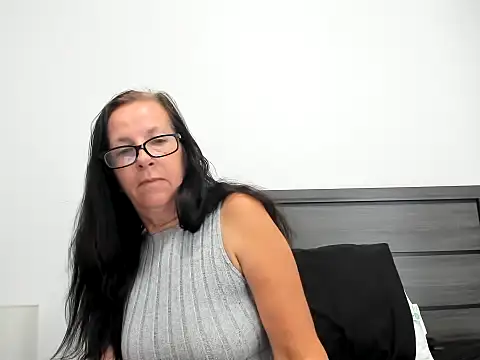 Snapshot of peachgoddess chatting on 09-11-25, 01:22 peachgoddess online show from 09-11-25, 01:22