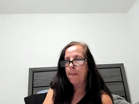 Snapshot of peachgoddess chatting on 09-16-25, 03:18 peachgoddess online show from 09-16-25, 03:18