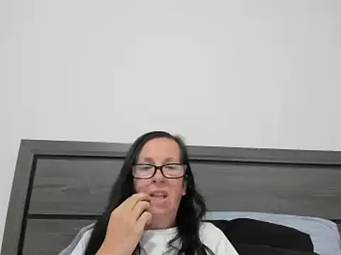 Snapshot of peachgoddess chatting on 10-03-25, 12:35 peachgoddess online show from 10-03-25, 12:35