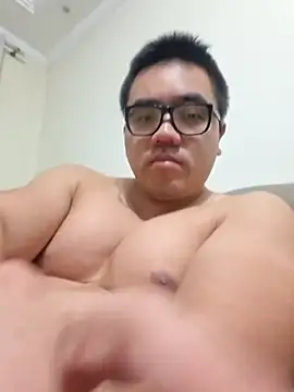 awesometeacher33 online show from 04-26-26, 03:26