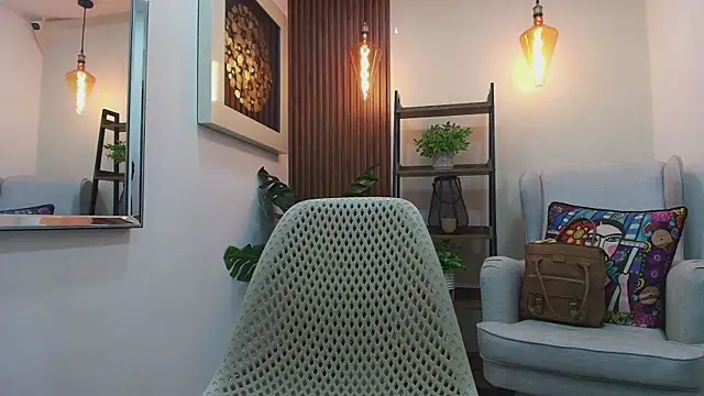 Coral Lise online show from 09-18-25, 11:56