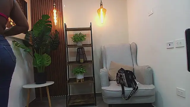 Coral Lise online show from 09-24-25, 11:02