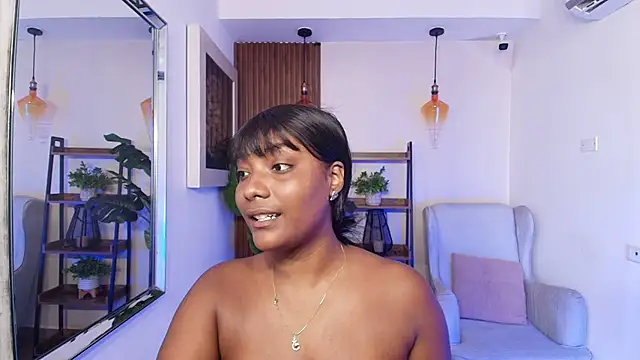 Coral Lise online show from 10-05-25, 01:20