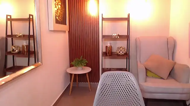 Coral Lise online show from 11-25-25, 10:59