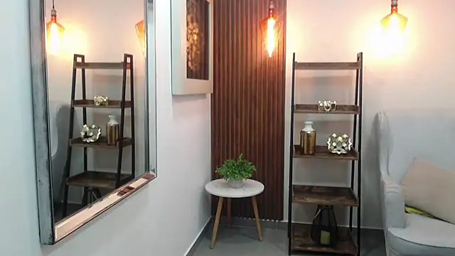 Coral Lise online show from 11-28-25, 11:13