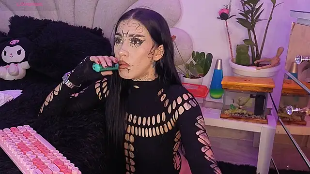 Snapshot of AnfisaLetyagho chatting on 10-11-25, 02:55 AnfisaLetyagho online show from 10-11-25, 02:55