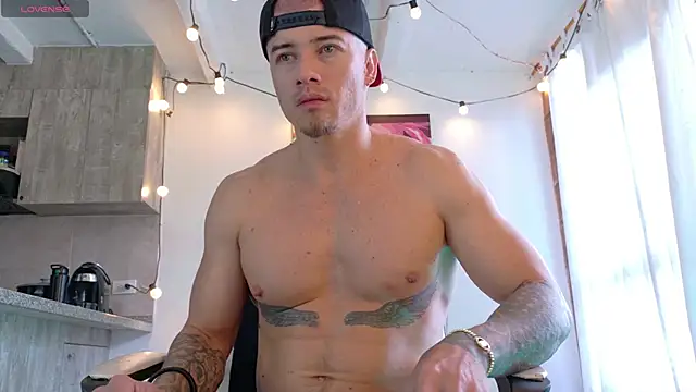 Ryannblue07 online show from 10-04-25, 08:18