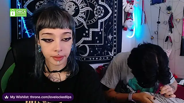 lovelockedlips online show from 12-19-25, 08:05