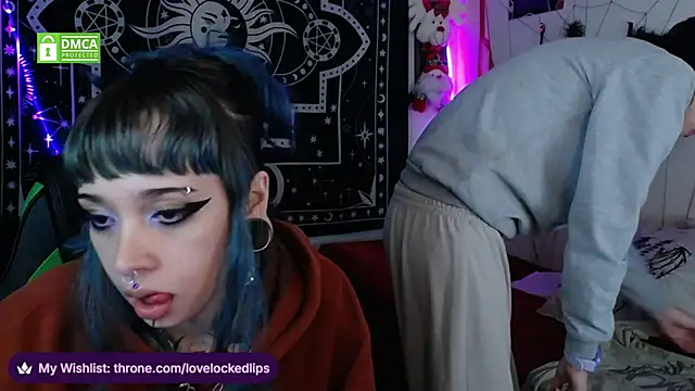 lovelockedlips online show from 12-21-25, 02:30