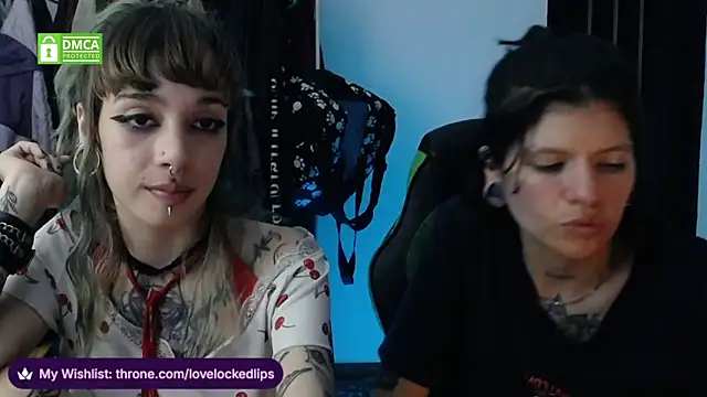 Snapshot of lovelockedlips chatting on 05-23-26, 04:07 lovelockedlips online show from 05-23-26, 04:07