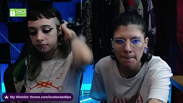 Snapshot of lovelockedlips chatting on 06-08-26, 05:19 lovelockedlips online show from 06-08-26, 05:19