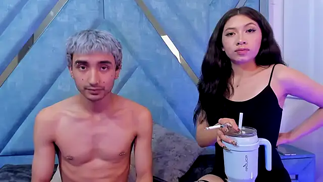 LauryAndNarem69 online show from 11-20-25, 07:30