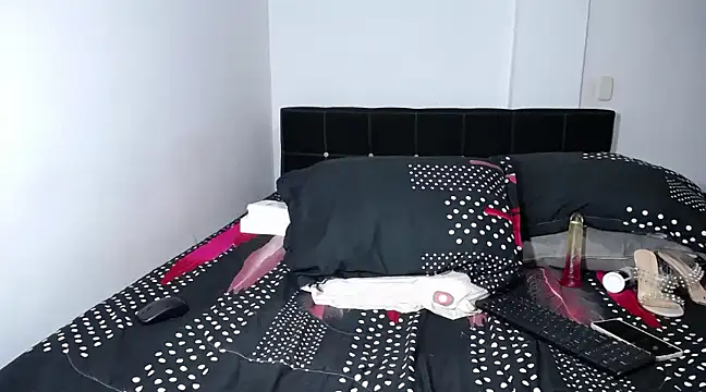 Snapshot of Lia_Liaa chatting on 03-19-25, 12:15 Lia Liaa online show from 03-19-25, 12:15