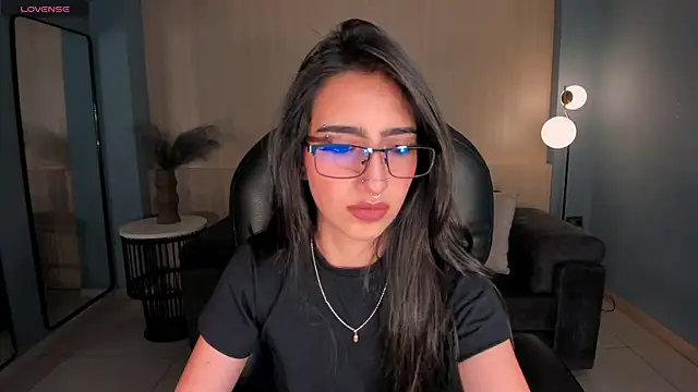 LarisaSmirnov online show from 10-18-25, 05:10