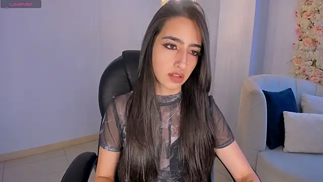 Snapshot of LarisaSmirnov chatting on 11-07-25, 04:23 LarisaSmirnov online show from 11-07-25, 04:23