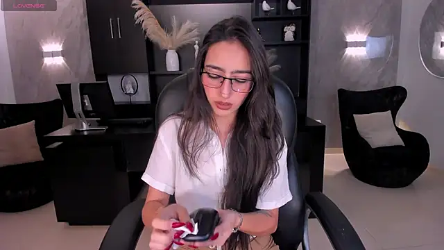 LarisaSmirnov online show from 01-12-26, 05:12