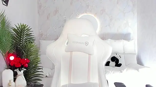 Snapshot of babyisperfect chatting on 09-09-25, 03:17 babyisperfect online show from 09-09-25, 03:17