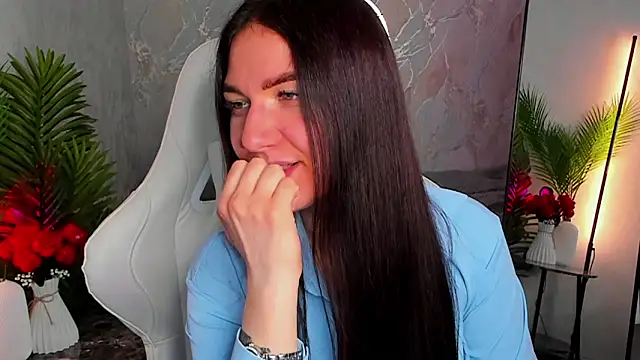 Snapshot of babyisperfect chatting on 05-03-26, 01:22 babyisperfect online show from 05-03-26, 01:22
