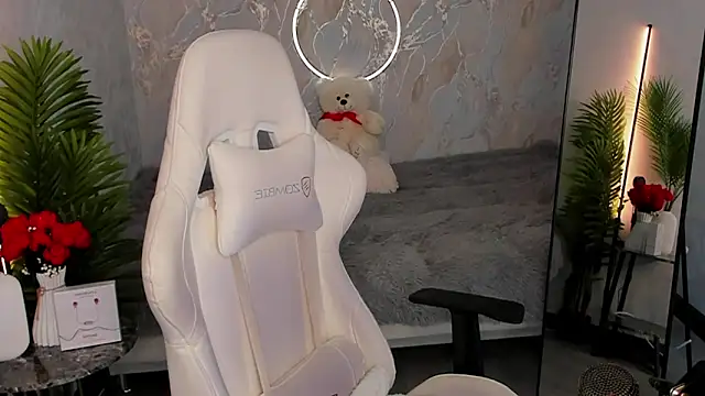 Snapshot of babyisperfect chatting on 06-09-26, 01:28 babyisperfect online show from 06-09-26, 01:28