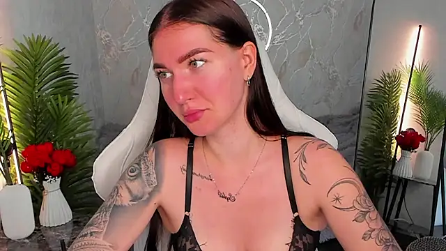 Snapshot of babyisperfect chatting on 06-14-26, 02:35 babyisperfect online show from 06-14-26, 02:35