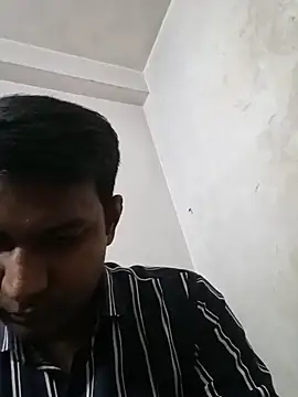 Snapshot of vikesh05 chatting on 12-03-25, 06:39 vikesh05 online show from 12-03-25, 06:39