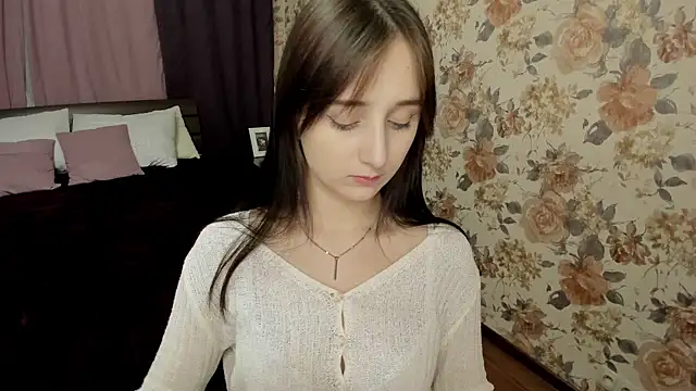 Snapshot of JulietMonli chatting on 10-18-25, 07:03 JulietMonli online show from 10-18-25, 07:03