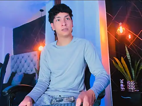 Snapshot of Jhojan_twink chatting on 09-11-25, 11:38 Jhojan twink online show from 09-11-25, 11:38