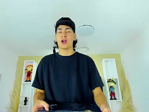 Snapshot of Jhojan_twink chatting on 09-22-25, 11:23 Jhojan twink online show from 09-22-25, 11:23