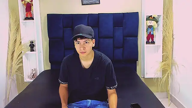 Snapshot of Jhojan_twink chatting on 09-25-25, 11:36 Jhojan twink online show from 09-25-25, 11:36