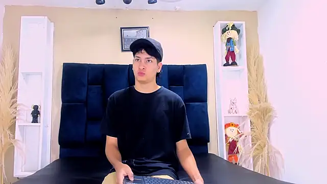 Snapshot of Jhojan_twink chatting on 10-01-25, 12:00 Jhojan twink online show from 10-01-25, 12:00