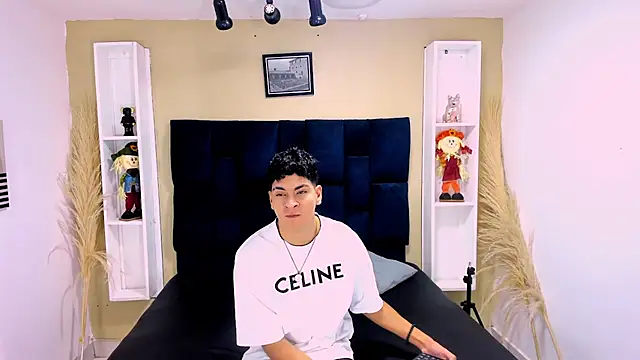 Snapshot of Jhojan_twink chatting on 10-08-25, 12:36 Jhojan twink online show from 10-08-25, 12:36