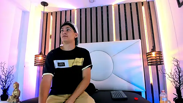 Snapshot of Jhojan_twink chatting on 11-01-25, 11:56 Jhojan twink online show from 11-01-25, 11:56